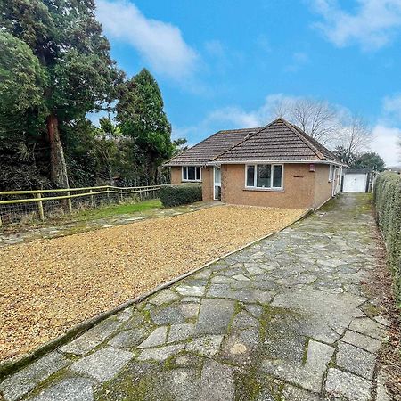 The Lockett Wonderful Large Bungalow Plympton, Plymouth Free Parking By Staystaycations Exterior photo